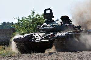 Reuters: Polonia dezvoltă producţia internă de armament şi echipamente militare